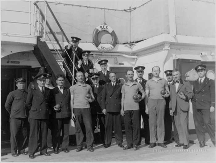 Gara di bocce presente Com. Tarabotto in cui mio nonno il terzo da sinistra col farfallino